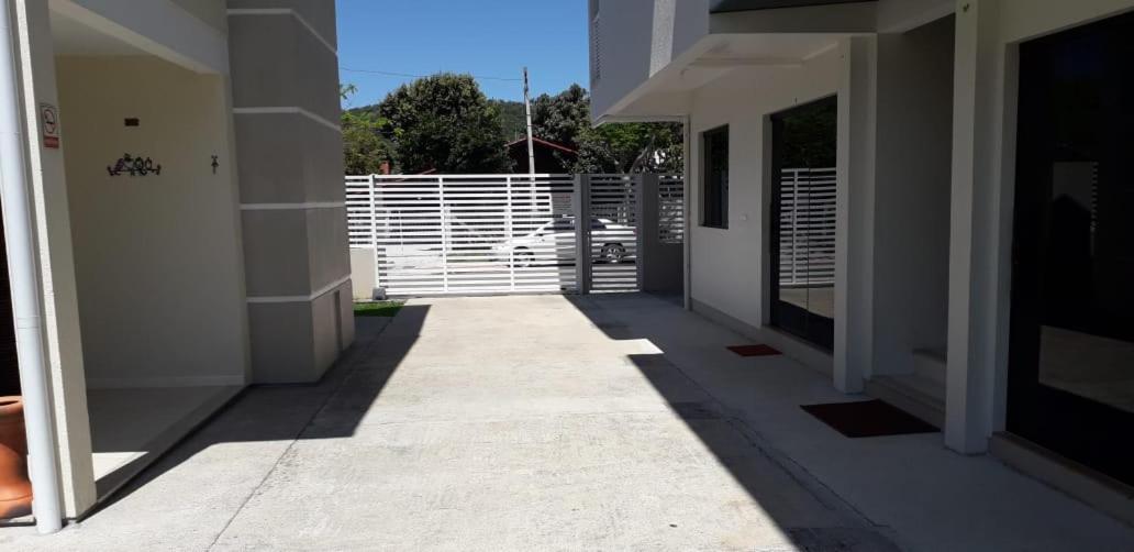 Residencial Franca Garopaba公寓 外观 照片